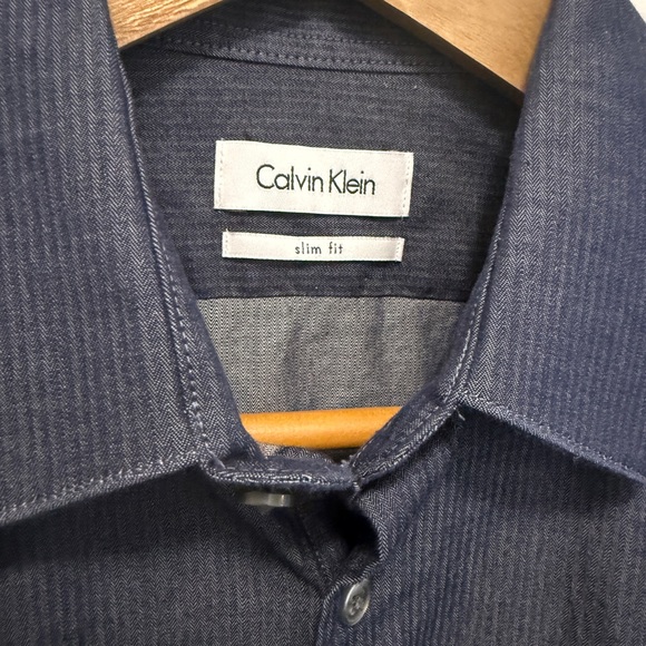 Calvin Klein Navy Casual Button-Down Shirt - Picture 2 of 4